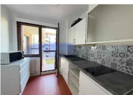 Appartamento Avec Balcon, Piscine Et Garage Privé