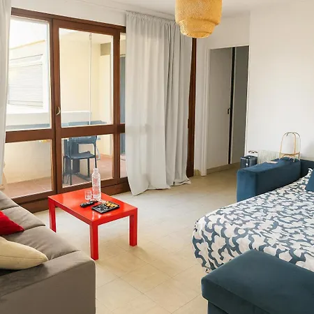 Avec Balcon, Piscine Et Garage Privé Appartamento