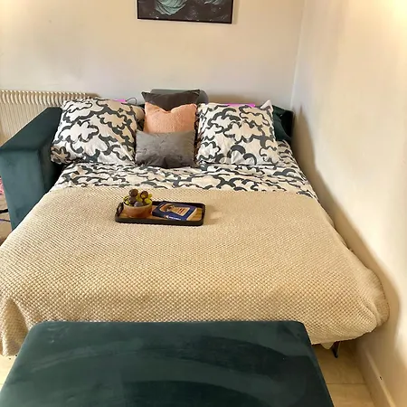 아파트 Avec Balcon, Piscine Et Garage Prive *