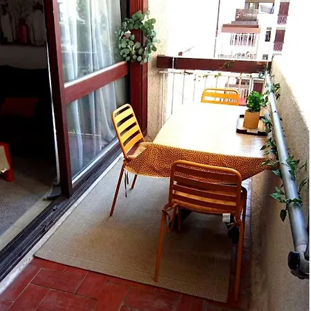 Avec Balcon, Piscine Et Garage Privé * Perpignano